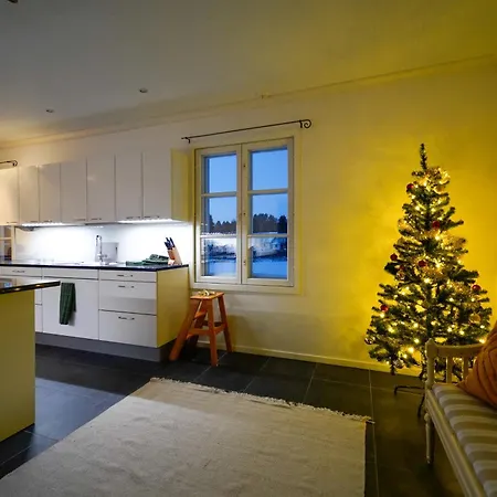 Riverside Villa *