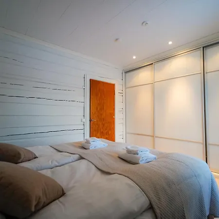 Riverside וילה